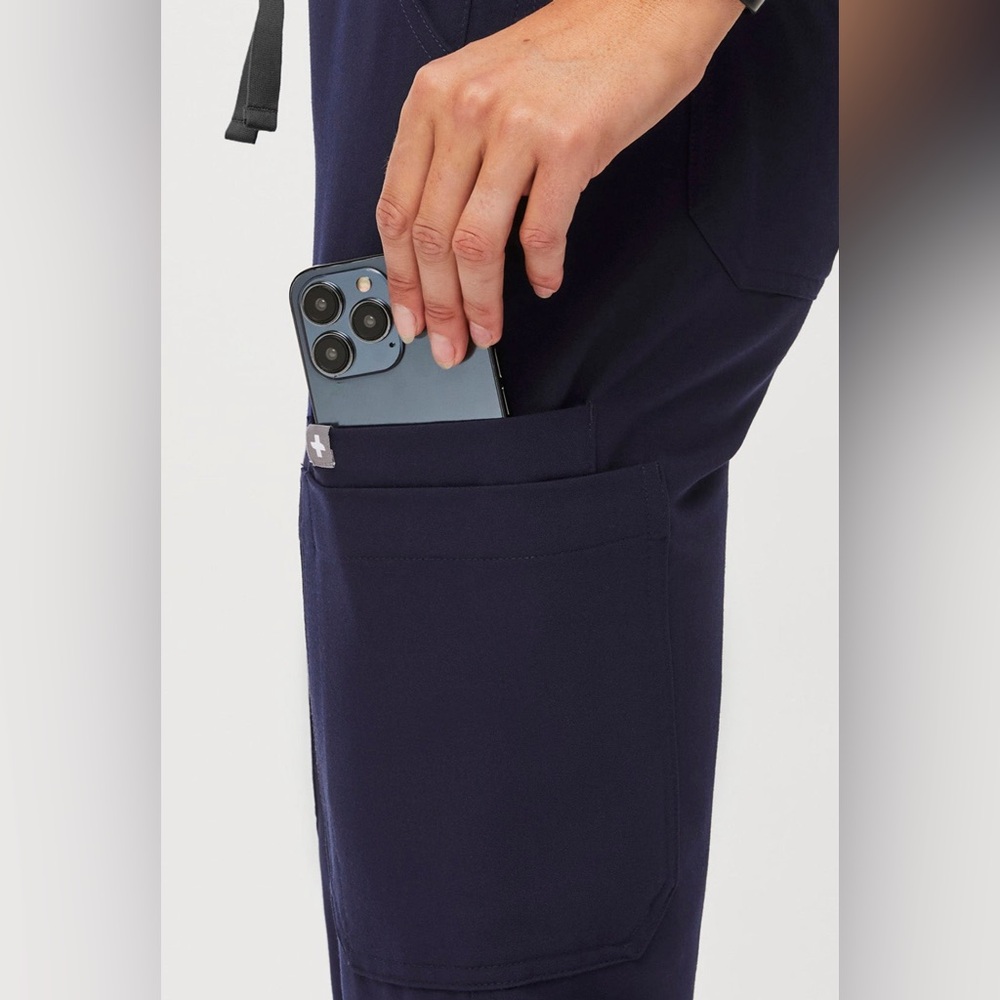 Women's High Waisted Skinny Scrub Pants (L) Casma Three-Pocket Scrub Top (M) - Picture 6 of 9